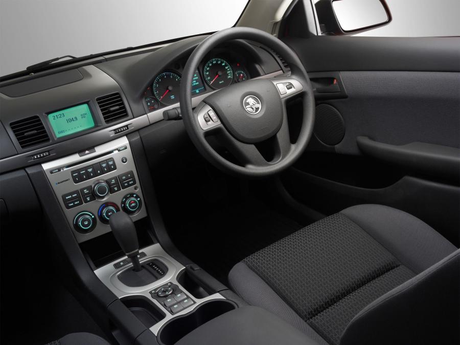  Holden Commodore Omega 2006 года  (фото 21 из 51)